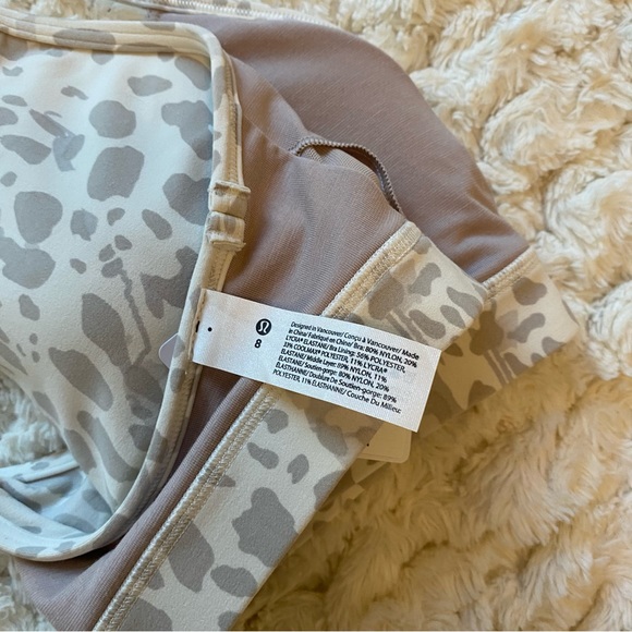 NWT lululemon Flow Y Nulu Bra - Picture 7 of 7